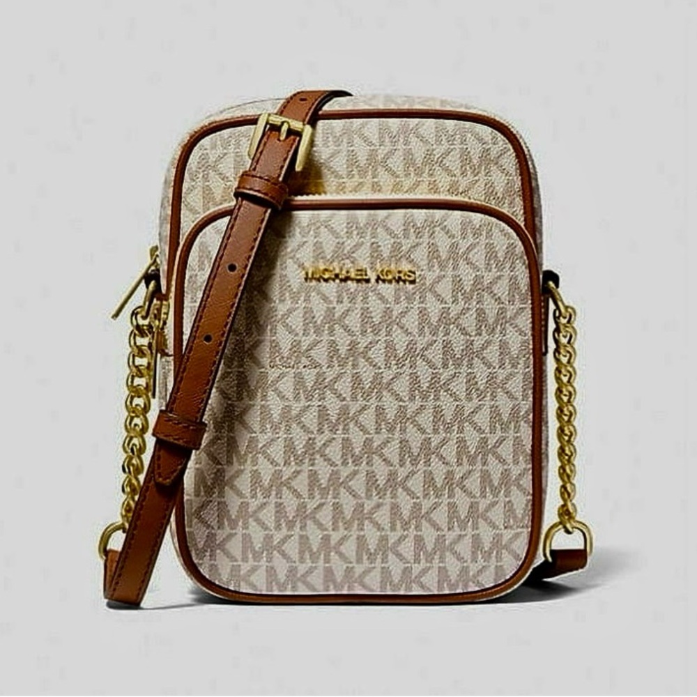 Michael Kors Jet Set Travel Logo Crossbody Bag in Vanilla